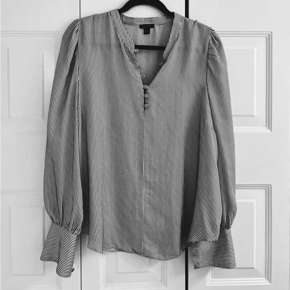 Ann Taylor Striped Blouse in Winter White Size XXL Button Neck EUC